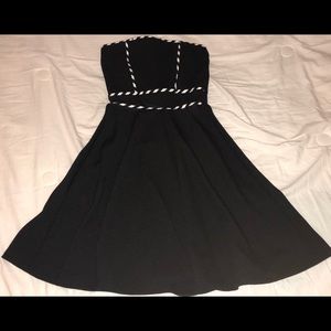 Black Simple Strapless dress